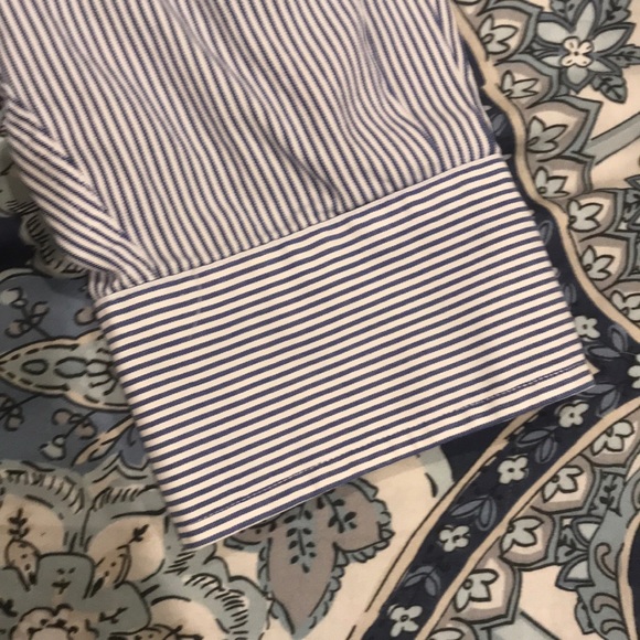 Blue & White Striped Button-Down 🔹 - Picture 3 of 5